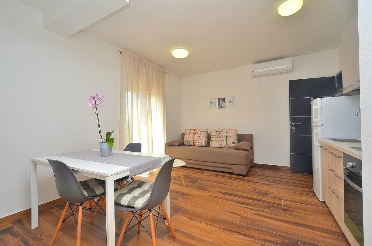 Novigrad Istria Stella Apartments מראה חיצוני תמונה