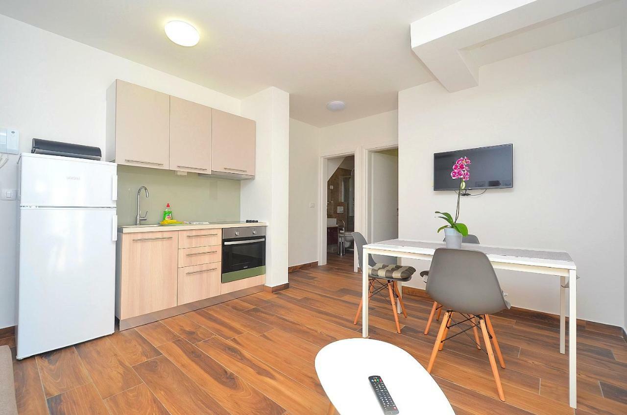 Novigrad Istria Stella Apartments מראה חיצוני תמונה