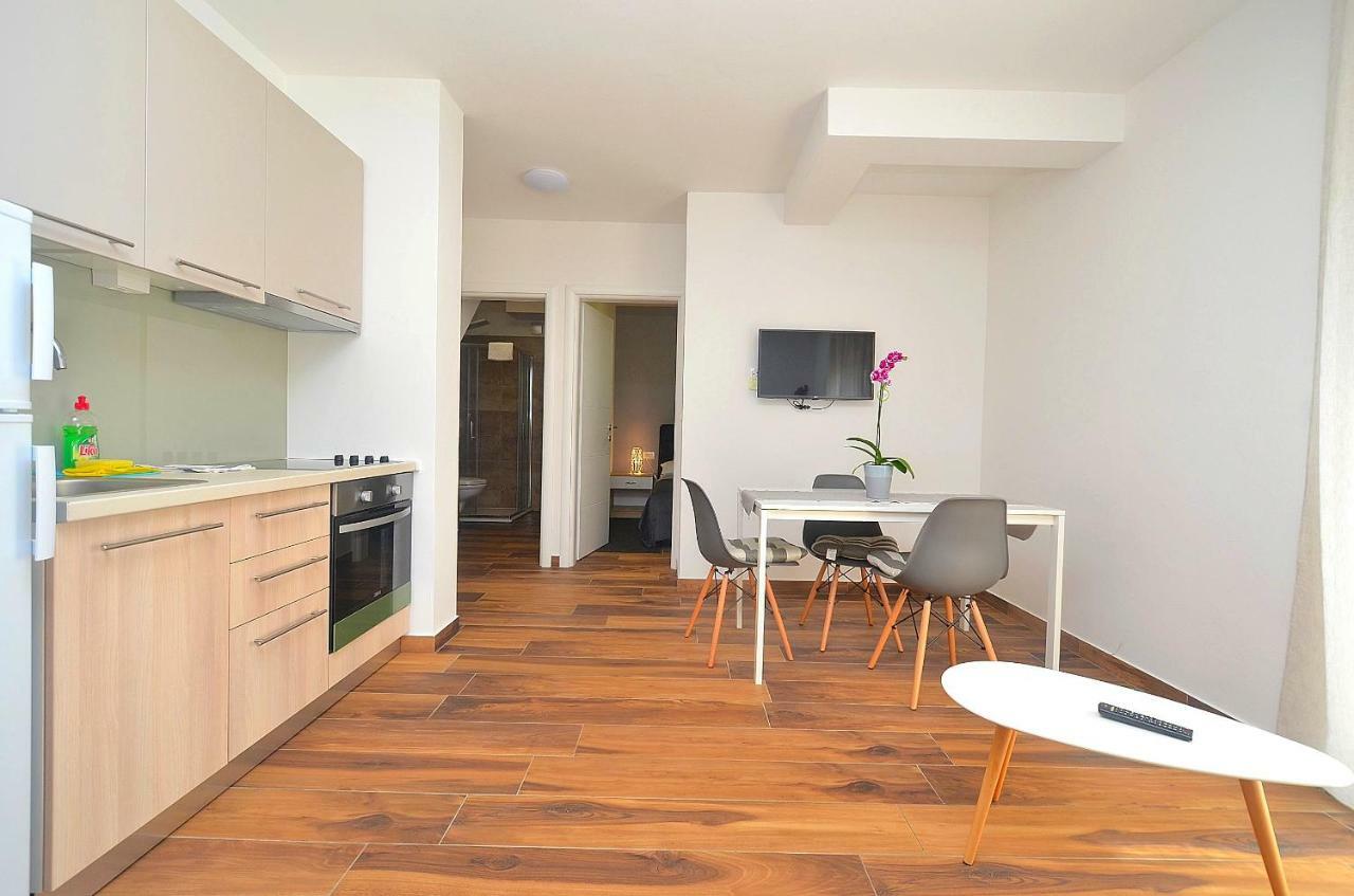 Novigrad Istria Stella Apartments מראה חיצוני תמונה