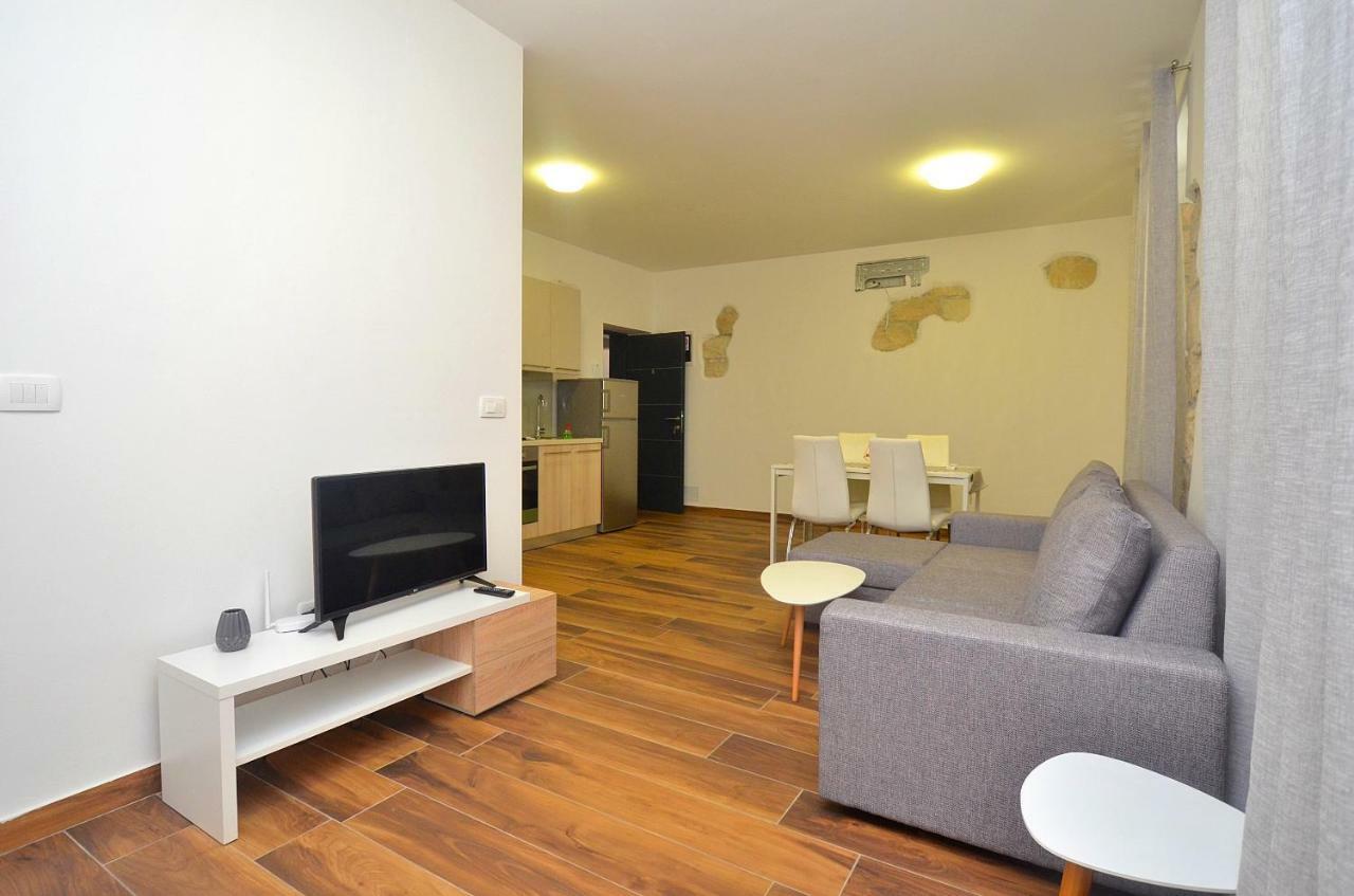 Novigrad Istria Stella Apartments מראה חיצוני תמונה