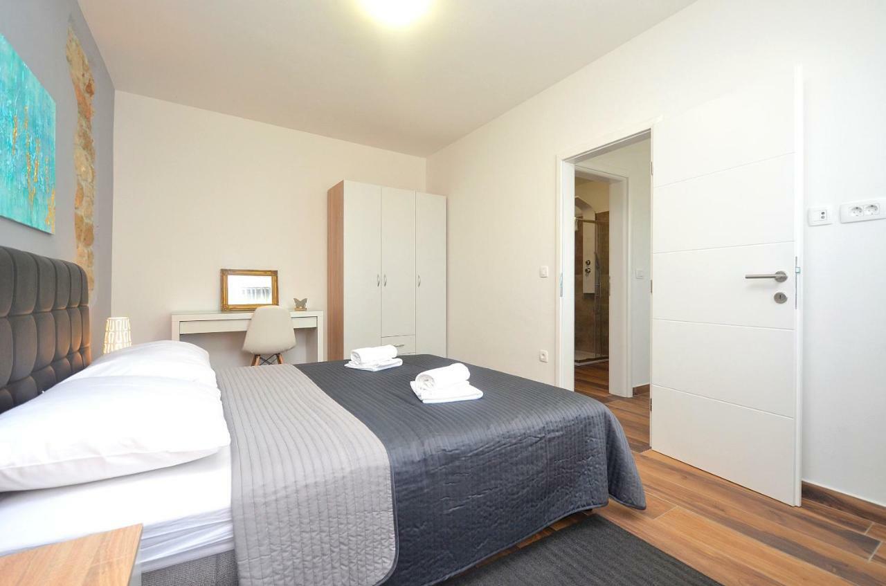 Novigrad Istria Stella Apartments מראה חיצוני תמונה