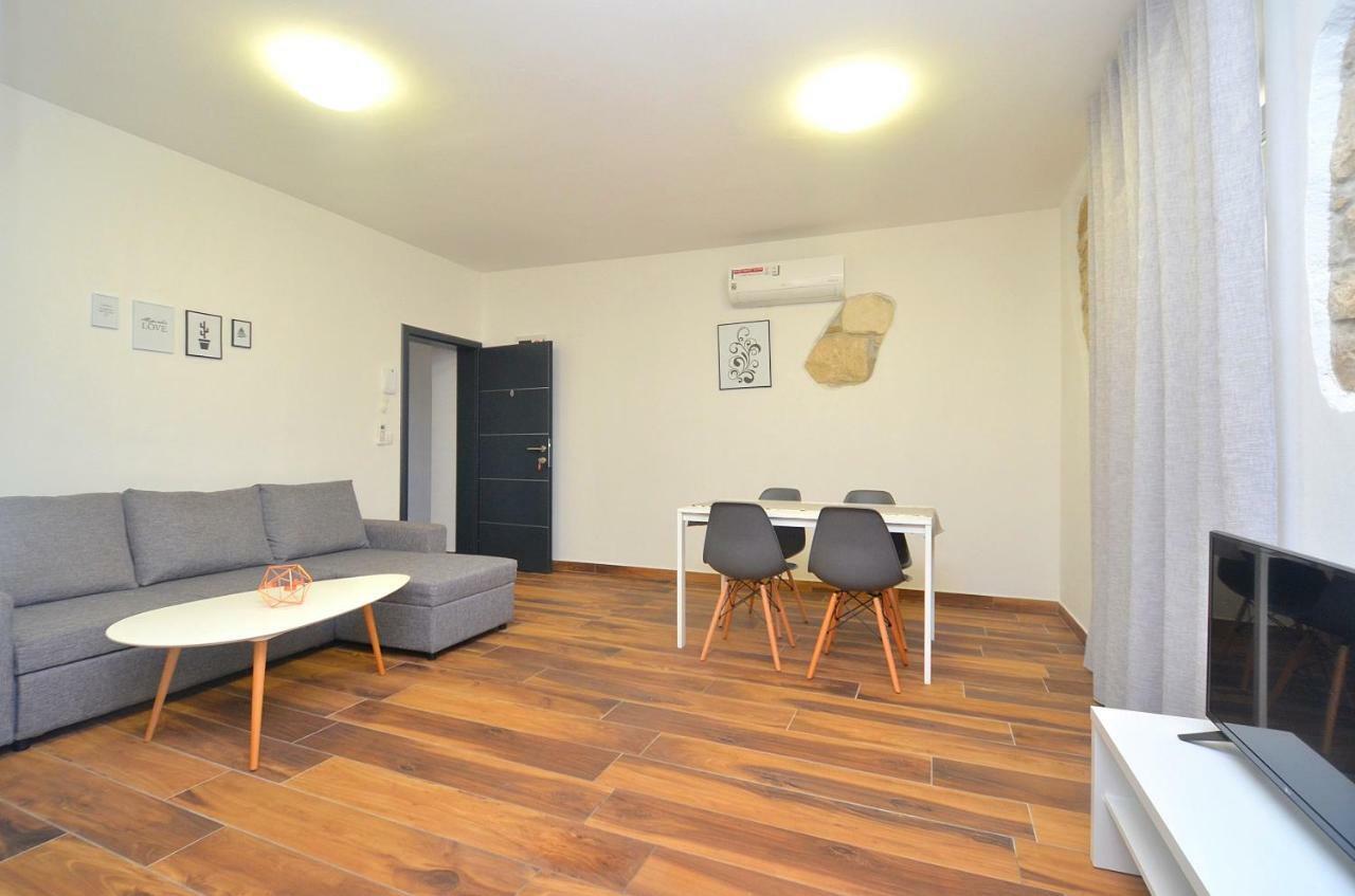 Novigrad Istria Stella Apartments מראה חיצוני תמונה