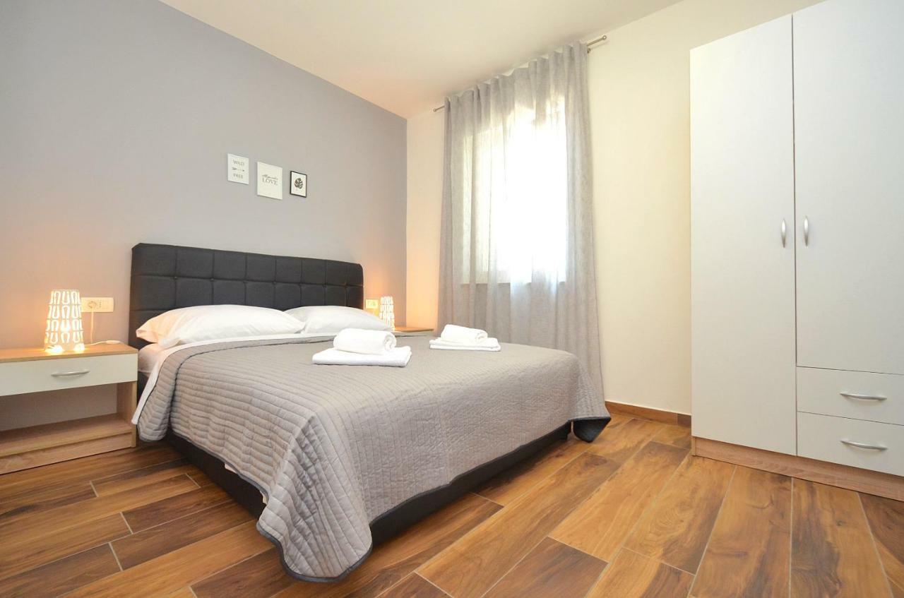 Novigrad Istria Stella Apartments מראה חיצוני תמונה
