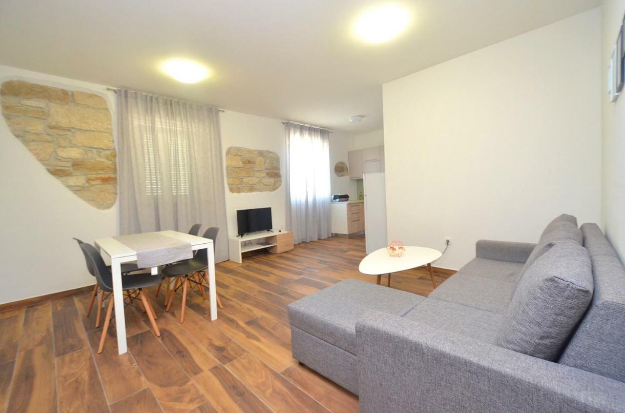 Novigrad Istria Stella Apartments מראה חיצוני תמונה