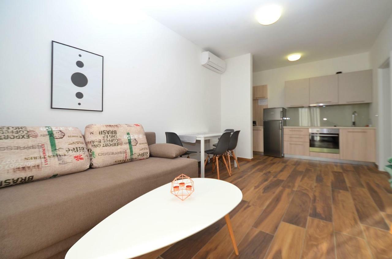 Novigrad Istria Stella Apartments מראה חיצוני תמונה